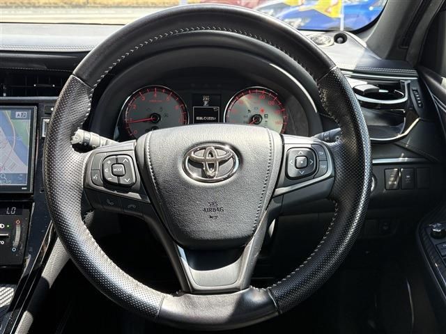 TOYOTA HARRIER 4WD 2016