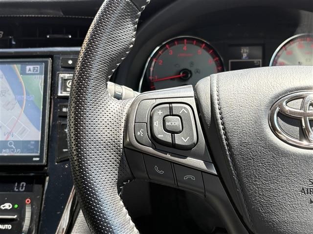 TOYOTA HARRIER 4WD 2016