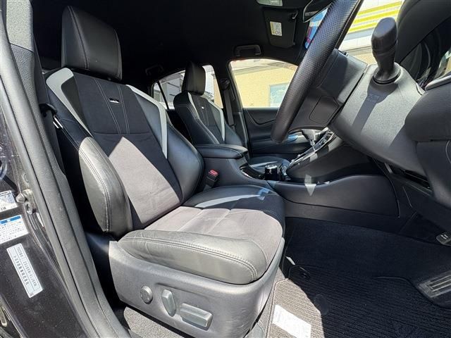 TOYOTA HARRIER 4WD 2016