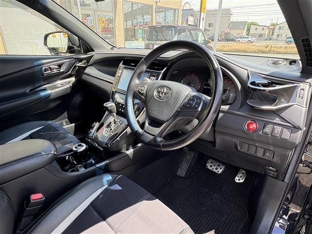 TOYOTA HARRIER 4WD 2016