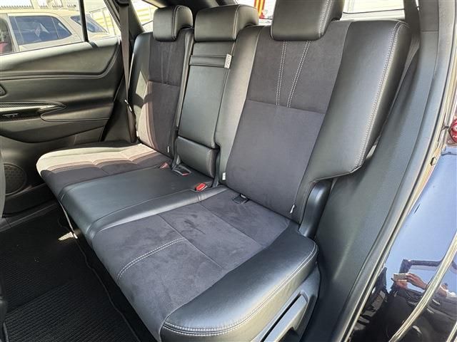 TOYOTA HARRIER 4WD 2016