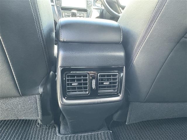 TOYOTA HARRIER 4WD 2016