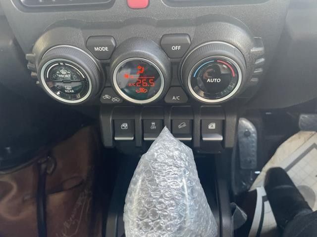 SUZUKI JIMNY NOMADE 2025