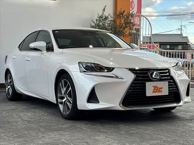 TOYOTA LEXUS IS300h 2016