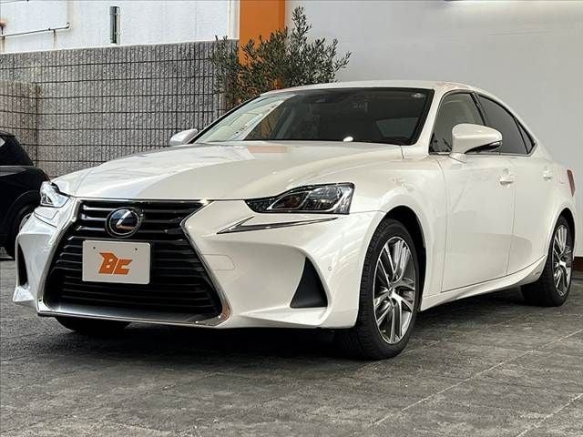 TOYOTA LEXUS IS300h 2016