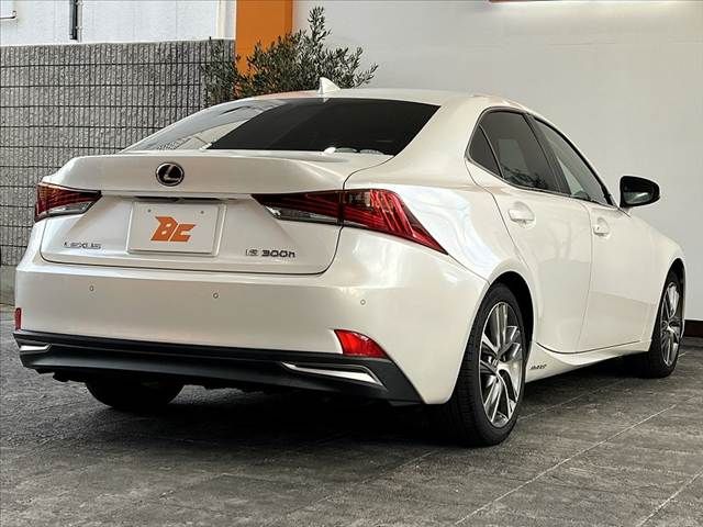 TOYOTA LEXUS IS300h 2016