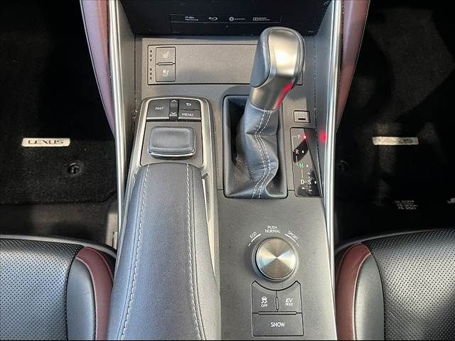 TOYOTA LEXUS IS300h 2016