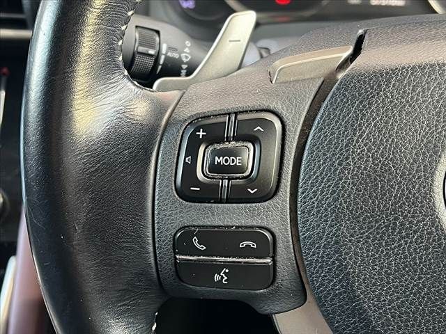 TOYOTA LEXUS IS300h 2016