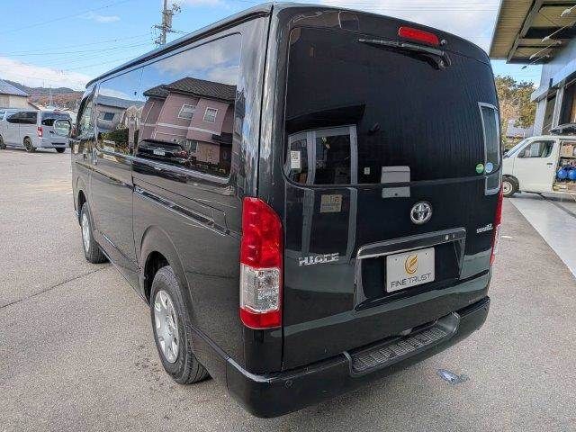 TOYOTA HIACE van 4WD 2019