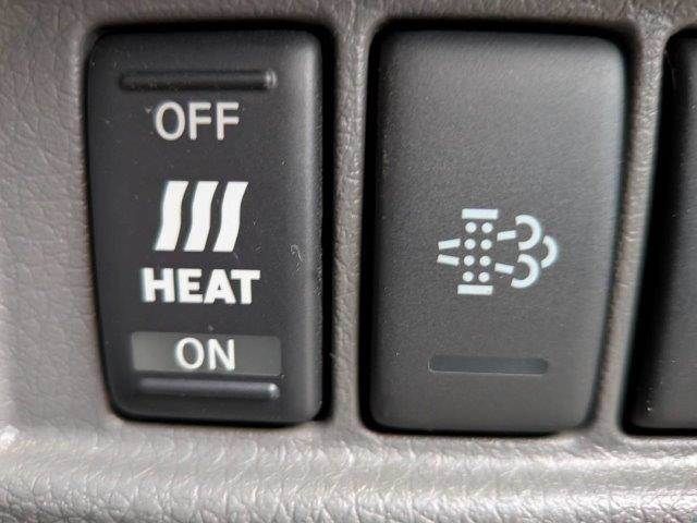 NISSAN NV350 CARAVAN 2017