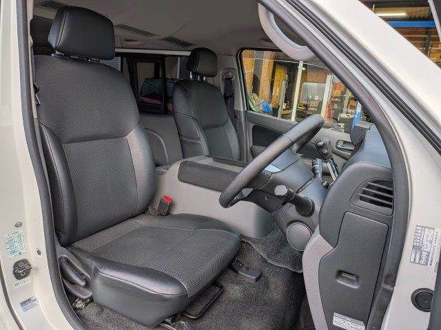 NISSAN NV350 CARAVAN 2017