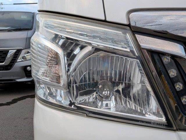 NISSAN NV350 CARAVAN 2017