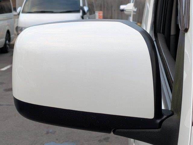 NISSAN NV350 CARAVAN 2017