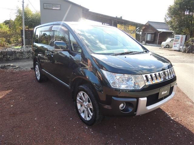 MITSUBISHI DELICA D:5 4WD 2009