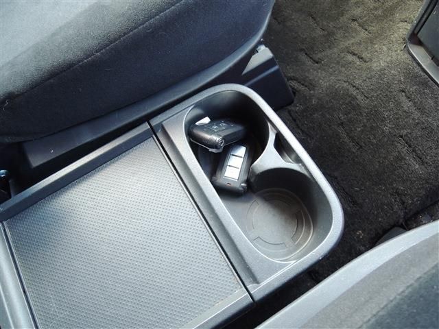 MITSUBISHI DELICA D:5 4WD 2009