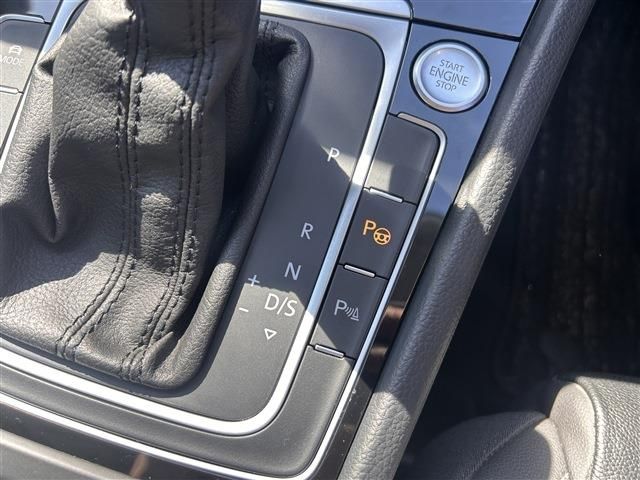 VOLKSWAGEN VOLKSWAGEN GOLF VARIANT 2020