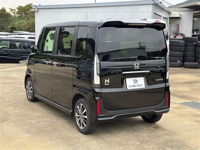 HONDA N BOX CUSTOM 2024
