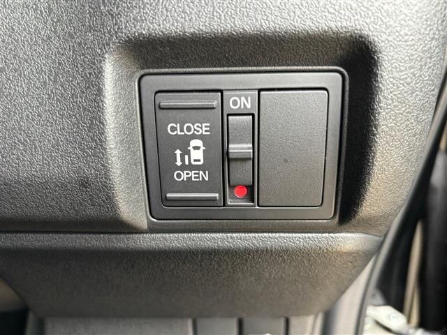 HONDA N BOX CUSTOM 2024