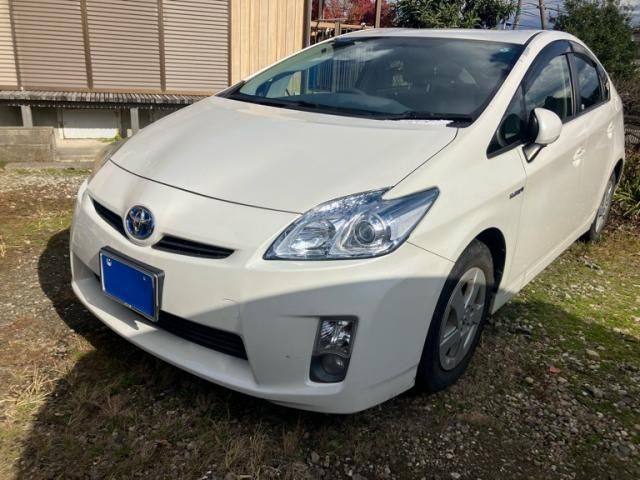 TOYOTA PRIUS 2011