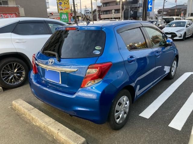 TOYOTA VITZ 2015