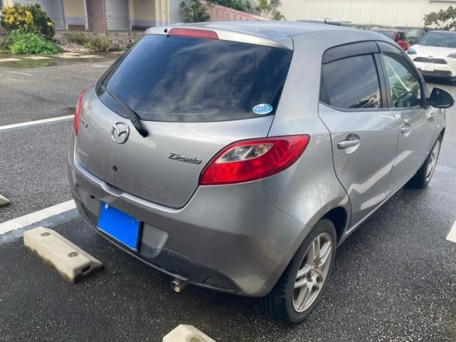 MAZDA DEMIO 2010