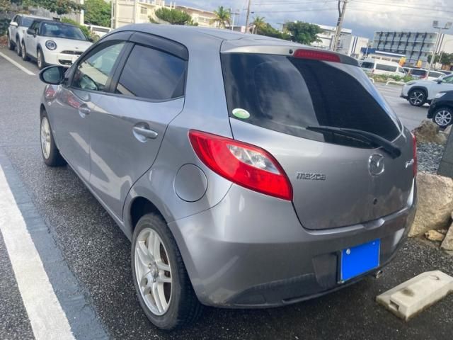 MAZDA DEMIO 2010