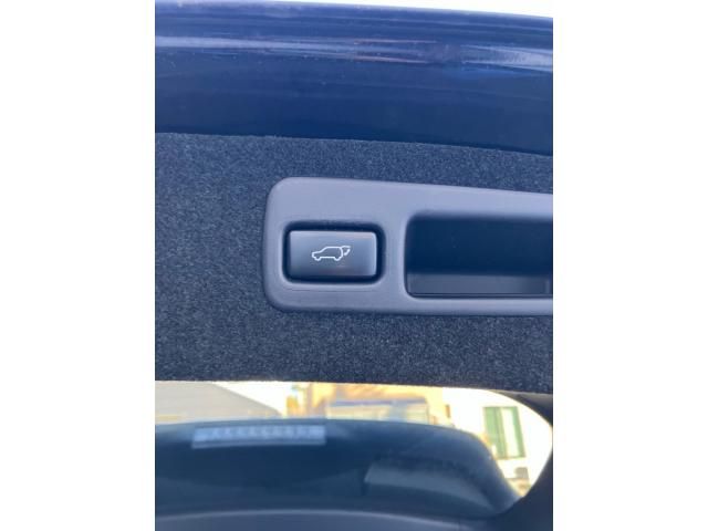 TOYOTA HARRIER 2WD 2014