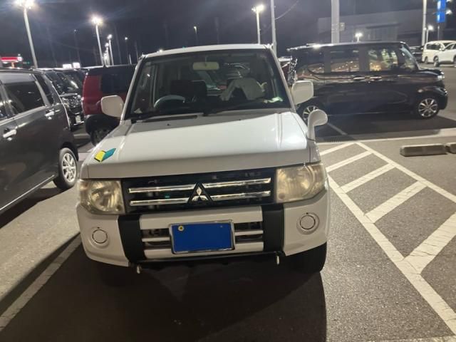 MITSUBISHI PAJERO MINI 2011