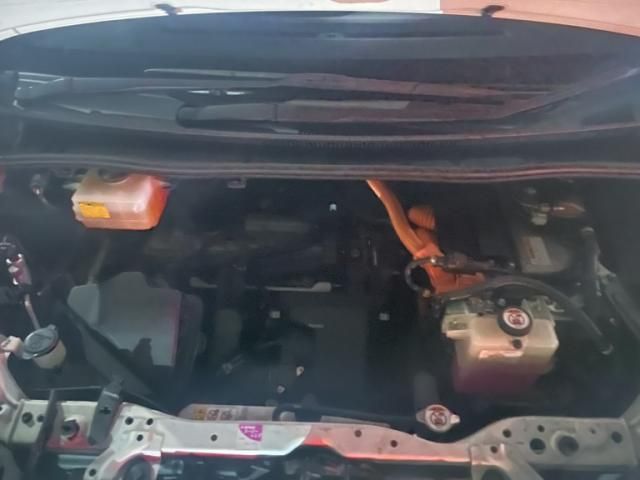 TOYOTA NOAH HYBRID 2018