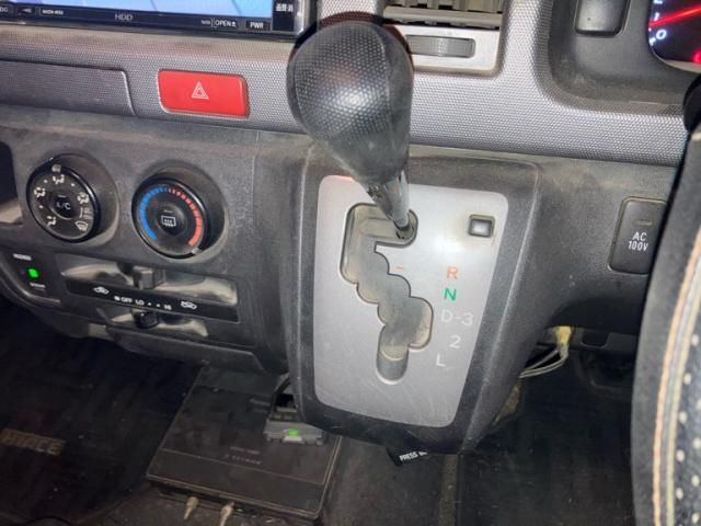 TOYOTA HIACE van 2WD 2006