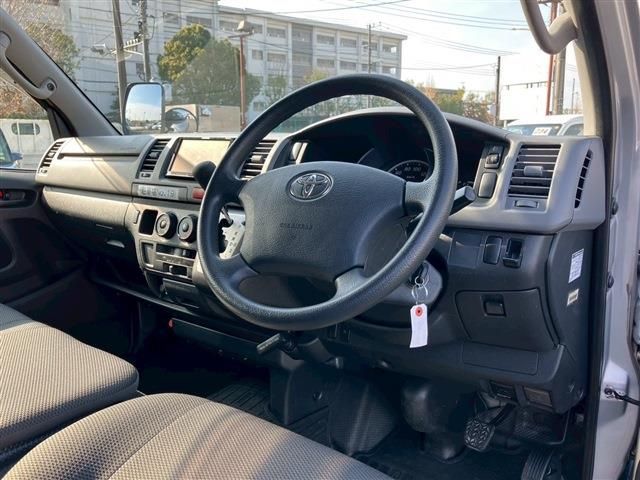 TOYOTA HIACE van 4WD 2013