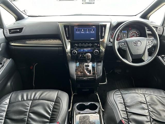 TOYOTA VELLFIRE 2022