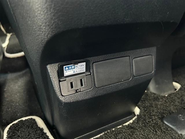 TOYOTA VELLFIRE 2022