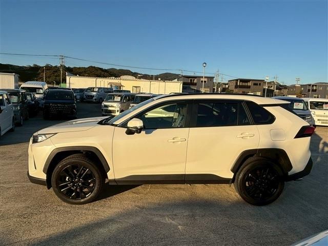 TOYOTA RAV4 2WD 2021