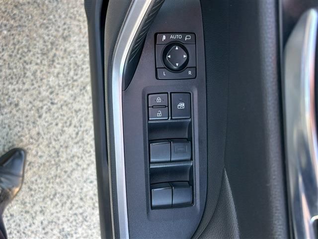 TOYOTA RAV4 2WD 2021