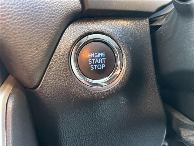 TOYOTA RAV4 2WD 2021