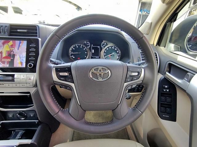 TOYOTA LANDCRUISER PRADO 2023