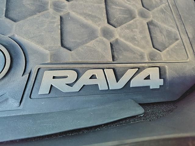 TOYOTA RAV4 4WD 2025