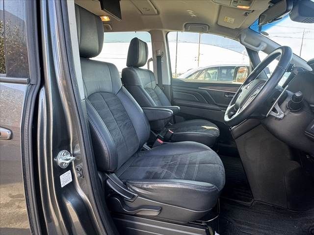 MITSUBISHI DELICA D:5 4WD 2020