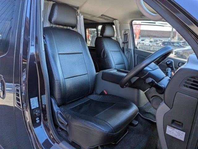 NISSAN NV350 CARAVAN 2013