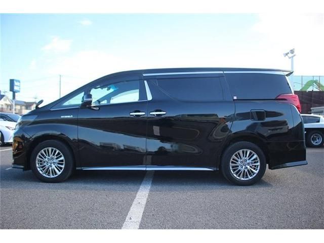 TOYOTA ALPHARD hybrid 4WD 2020