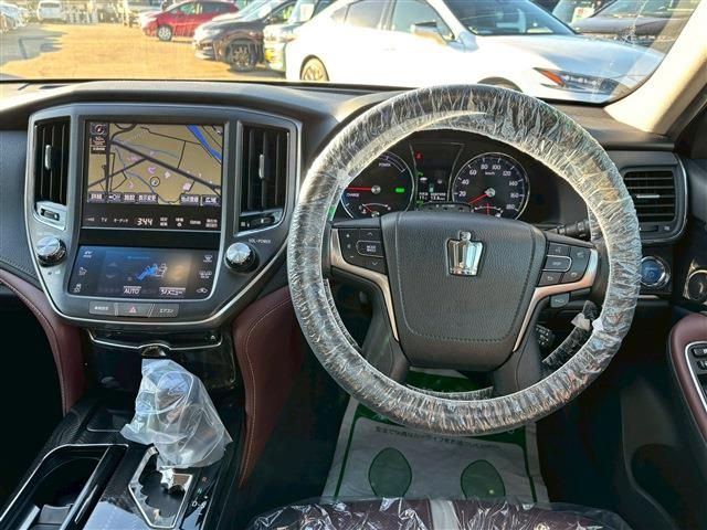 TOYOTA CROWN sedan hybrid 2014