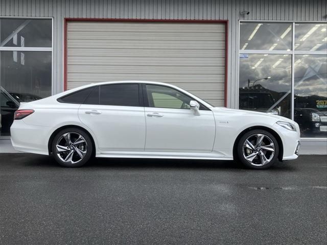 TOYOTA CROWN sedan hybrid 2019
