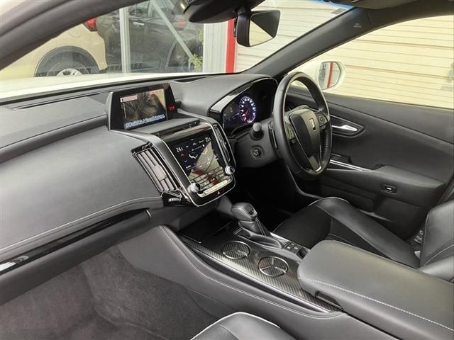 TOYOTA CROWN sedan hybrid 2019