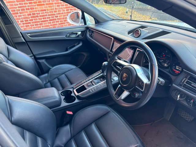 PORSCHE PORSCHE Macan 2020