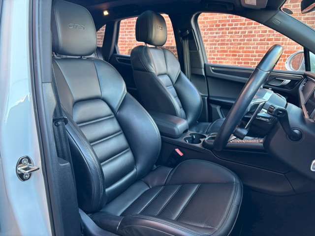 PORSCHE PORSCHE Macan 2020