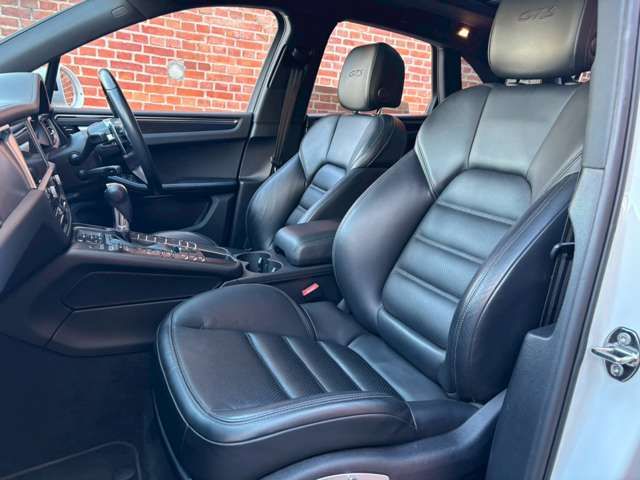 PORSCHE PORSCHE Macan 2020