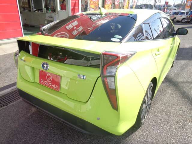 TOYOTA PRIUS 2016