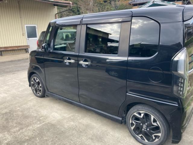 HONDA N BOX CUSTOM 2017