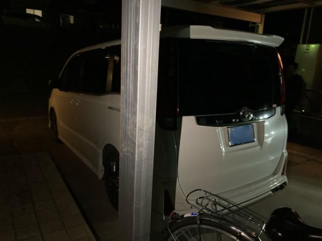TOYOTA NOAH 2014